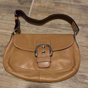 EUC Tan coach purse with matching wristlet